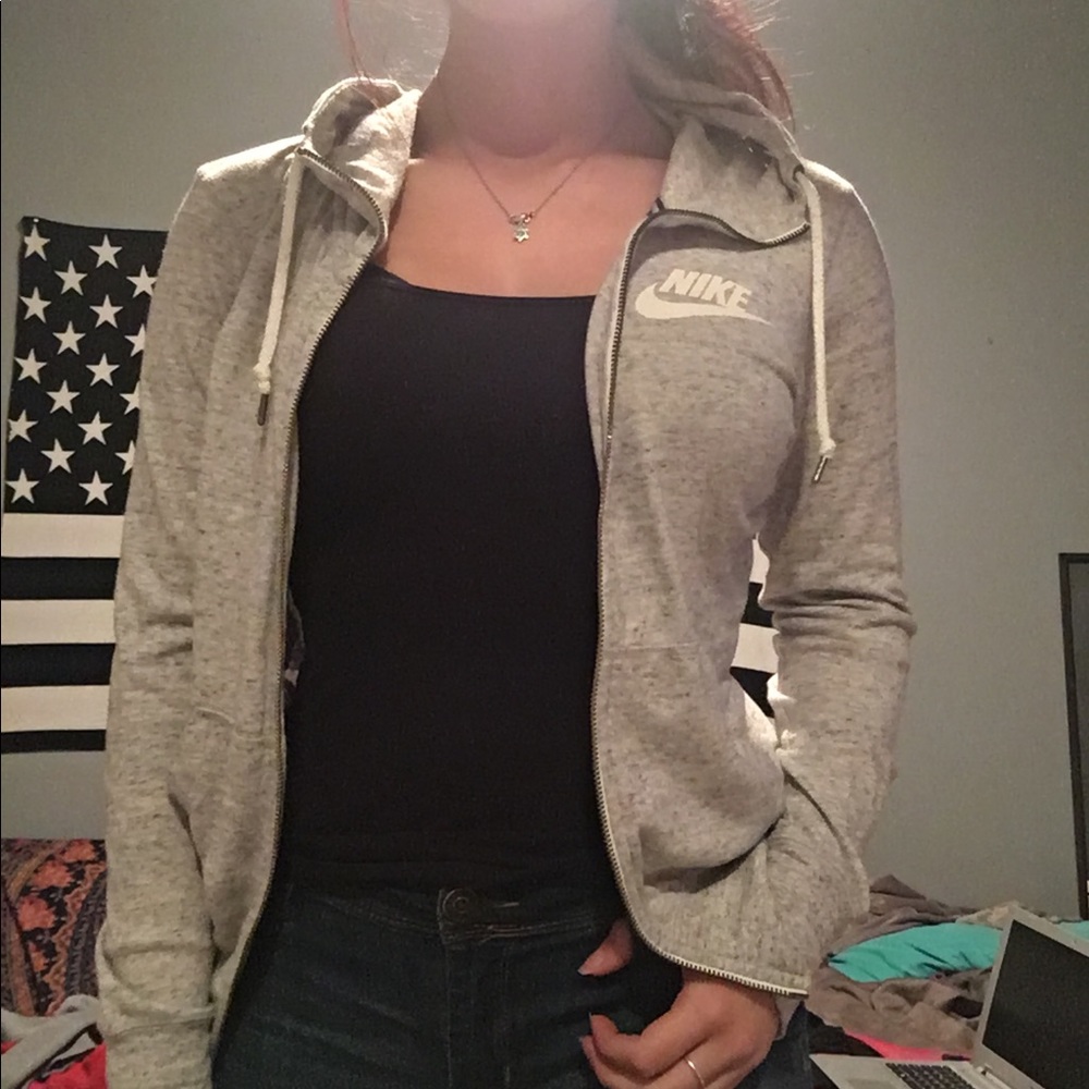 nike zip up hoodie